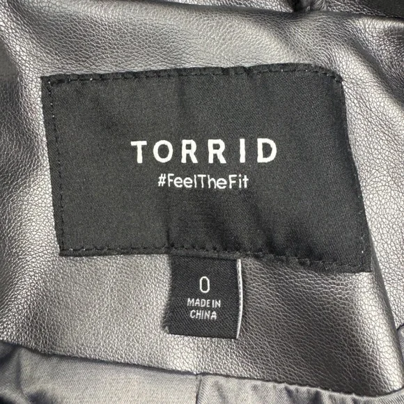 Torrid Plus Size 0X Metallic Faux Leather Moto Biker Jacket Silver Gray - Picture 8 of 11